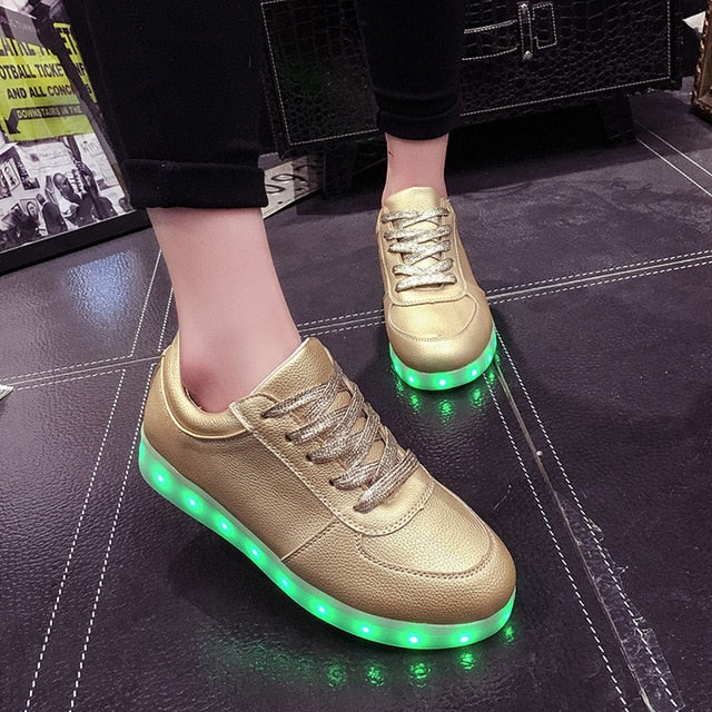 2018 New Size 26-44 Kids Luminous Sneakers for Girls Boys Women Shoes with Light Led Shoes with Flower Glowing Sneakers
