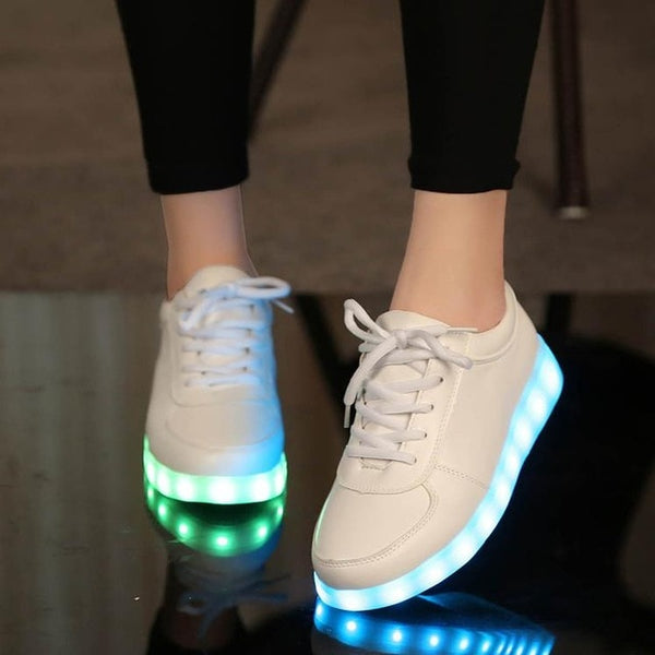 2018 New Size 26-44 Kids Luminous Sneakers for Girls Boys Women Shoes with Light Led Shoes with Flower Glowing Sneakers