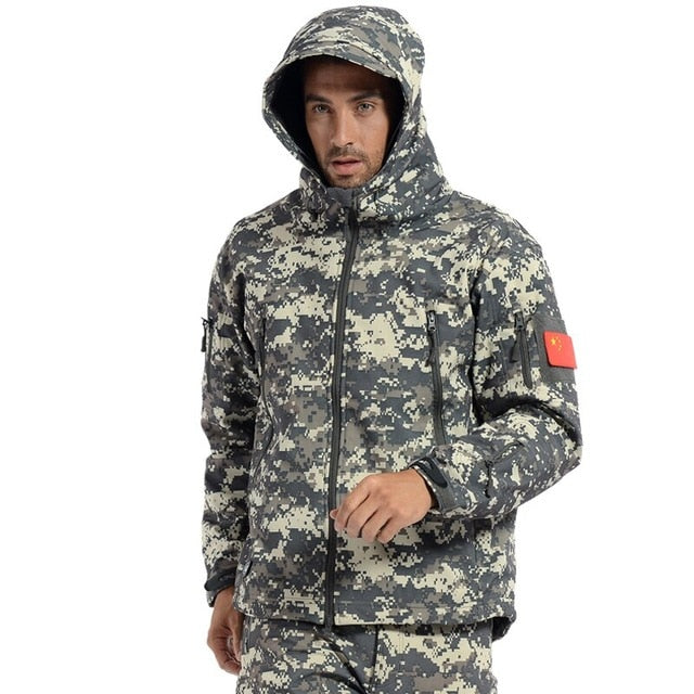 Softshell Jacket Men Fleece Waterproof Windproof Warm Winter Camouflage Windbreaker Hiking Hunting Coat Military Jacket Tactical