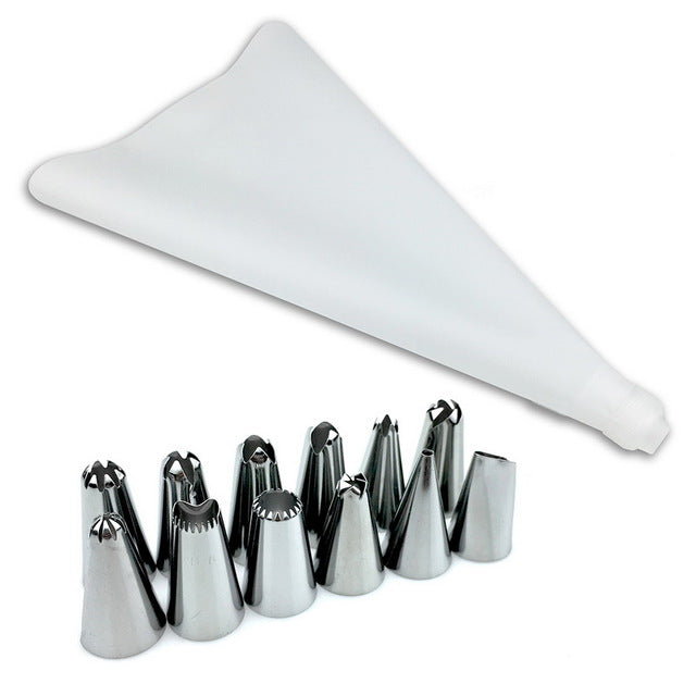 8 PCS/Set Silicone Kitchen Accessories Icing Piping Cream Pastry Bag 6 Stainless Steel Nozzle Set DIY Cake Decorating Tips Set