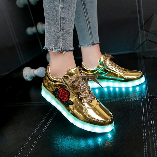 2018 New Size 26-44 Kids Luminous Sneakers for Girls Boys Women Shoes with Light Led Shoes with Flower Glowing Sneakers
