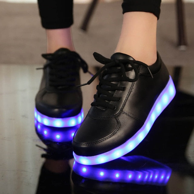 2018 New Size 26-44 Kids Luminous Sneakers for Girls Boys Women Shoes with Light Led Shoes with Flower Glowing Sneakers