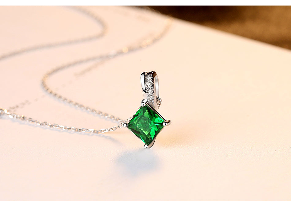 CZCITY Charm Chain Necklace Emerald Green Cubic Zirconia Popular Jewelry 925 Sterling Silver Pendant Necklace for Women Gift