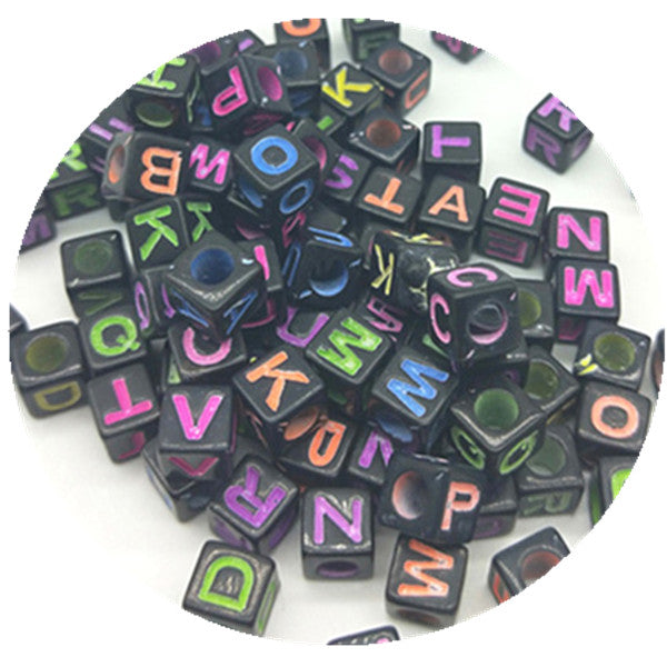 100pcs/lot 7mm Handmade Round Square Colorful Alphabet/Letter Acrylic Beads for DIY Bracelet Necklace Random letter Gift